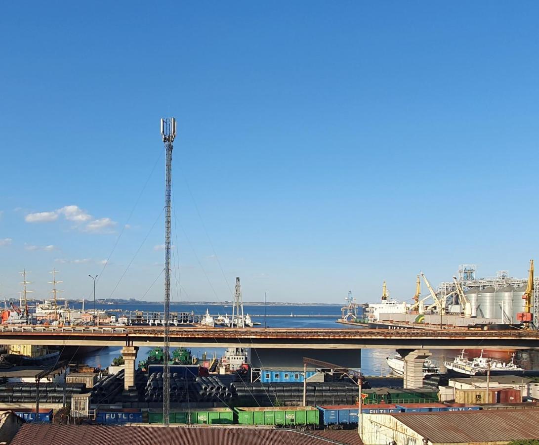Calm Harbour Sea View Apartment 오데사 외부 사진